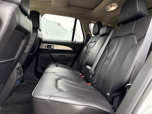 Used 2015 Lincoln MKX AWD w/ Equipment Group 102A image 12