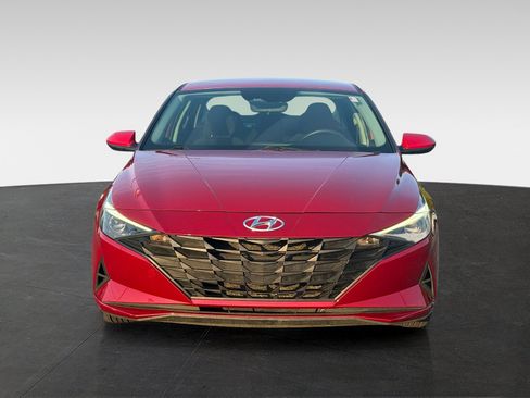 Used 2023 Hyundai Elantra SEL FWD image 2