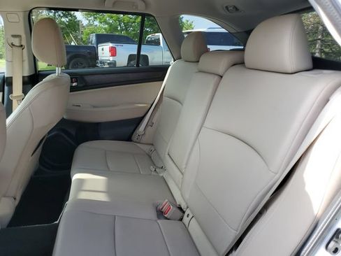Used 2016 Subaru Outback 2.5i Limited AWD/4WD image 9
