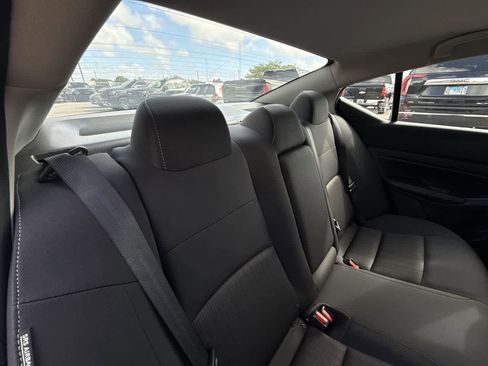 Used 2025 Nissan Altima 2.5 SV FWD image 26