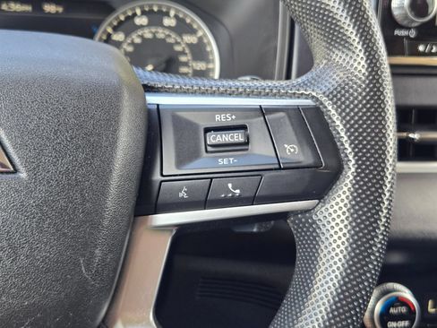 Used 2023 Mitsubishi Outlander ES FWD image 13