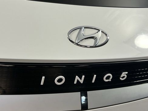 Used 2022 Hyundai Ioniq 5 SE image 12