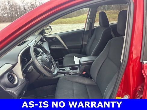 Used 2017 Toyota RAV4 LE image 10