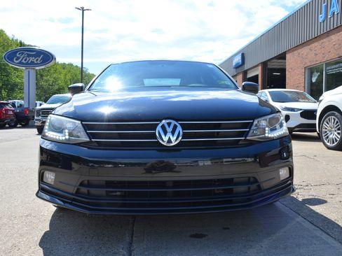 Used 2016 Volkswagen Jetta Sport w/ Lighting Package FWD image 5