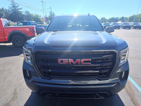 Used 2019 GMC Sierra 1500 Elevation w/ Elevation Value Package AWD/4WD image 3
