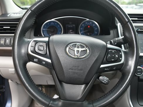 Used 2016 Toyota Camry XLE w/ Moonroof Package FWD image 13