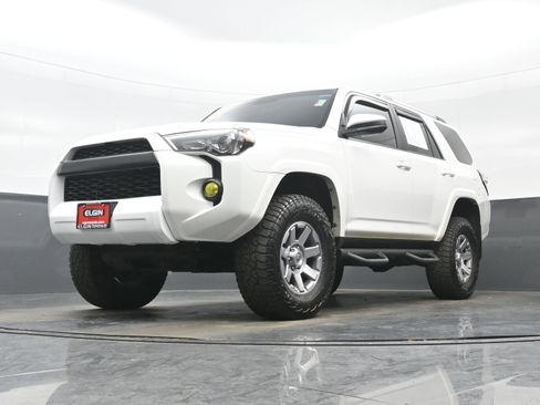 Used 2015 Toyota 4Runner Trail image 27