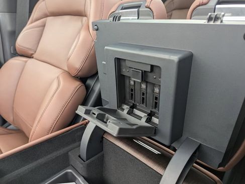 New 2025 Lincoln Navigator Reserve image 27