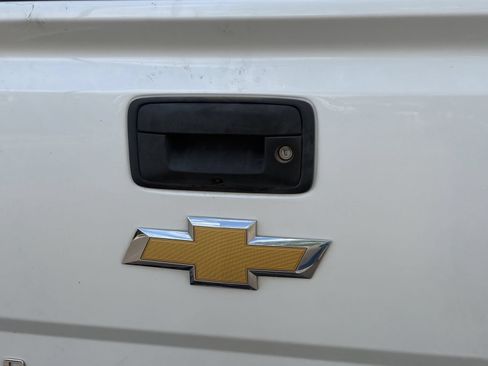 Used 2018 Chevrolet Silverado 1500 High Country w/ High Desert Package AWD/4WD image 9