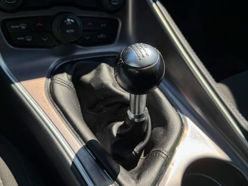 Used 2021 Dodge Challenger R/T Scat Pack w/ Driver Convenience Group image 32