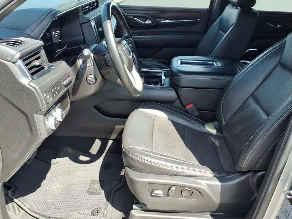 Used 2023 GMC Yukon Denali RWD image 11