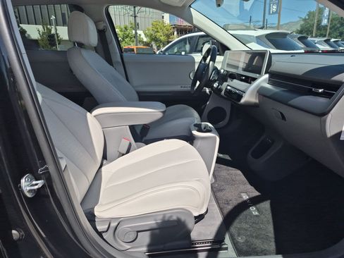 Certified 2023 Hyundai Ioniq 5 SEL w/ Cargo Package AWD/4WD image 32