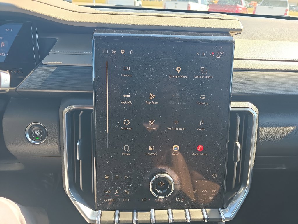 Used 2026 GMC Acadia Elevation w/ Elevation Premium Package FWD image 35