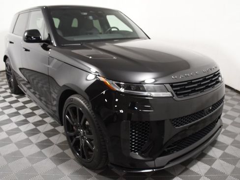 Used 2024 Land Rover Range Rover Sport AWD/4WD image 9