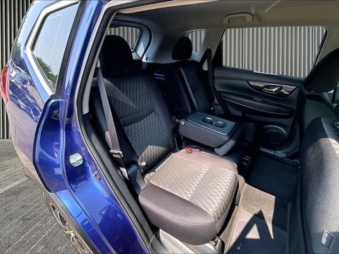 Used 2018 Nissan Rogue S AWD/4WD image 27