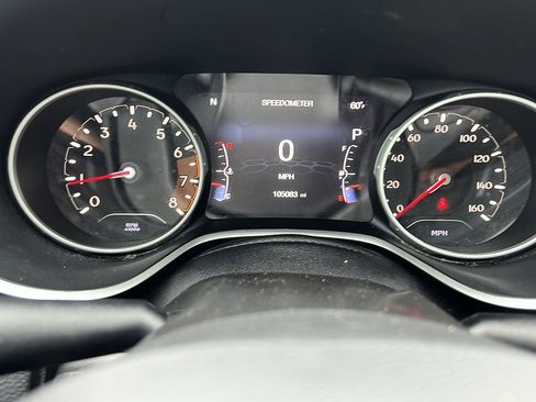 Used 2018 Jeep Compass Latitude w/ Popular Equipment Group FWD image 14