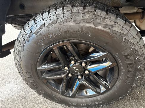 Used 2020 Chevrolet Silverado 1500 Custom Trail Boss w/ Custom Convenience Package AWD/4WD image 13