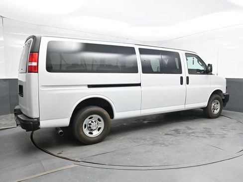 Used 2024 Chevrolet Express 3500 LS RWD image 7