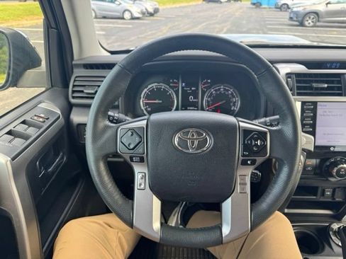 Used 2024 Toyota 4Runner TRD Sport AWD/4WD image 21
