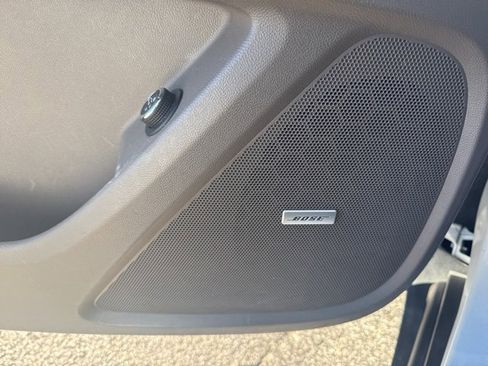 Used 2018 Chevrolet Traverse LT image 24