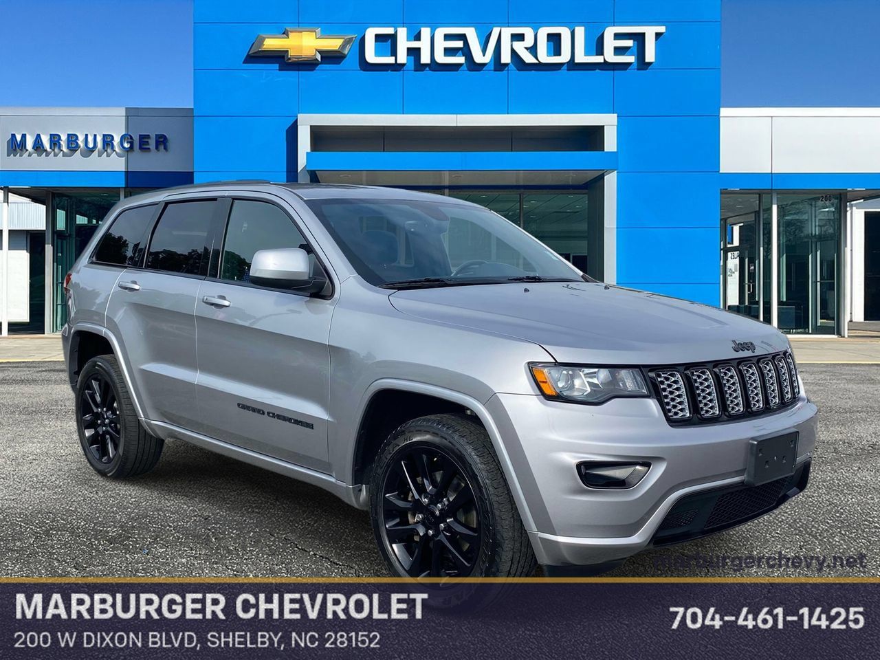 Used 2017 Jeep Grand Cherokee Altitude AWD/4WD image 1