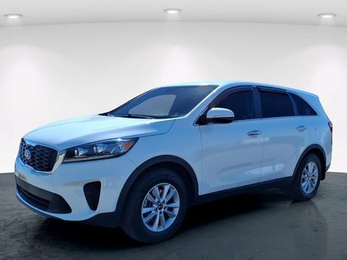 Used 2020 Kia Sorento L FWD image 2