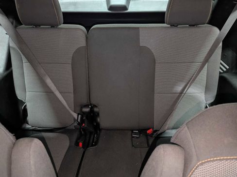 Used 2020 Chevrolet Traverse LT image 21