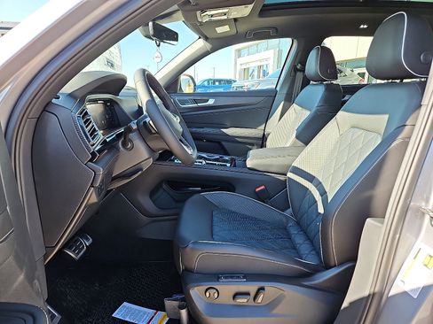 New 2026 Volkswagen Atlas Cross Sport SEL Premium R-Line image 12