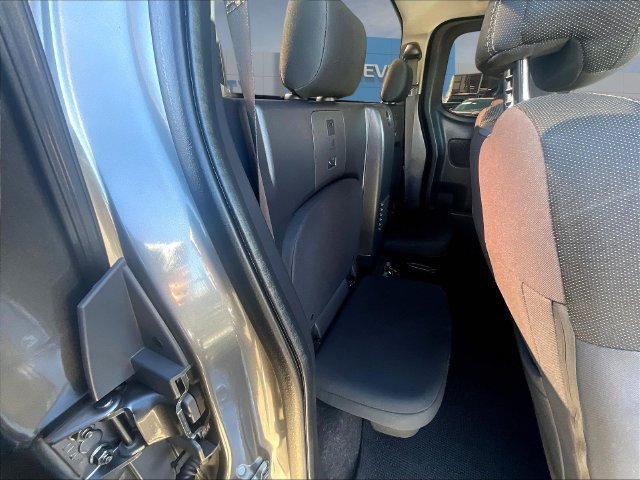 Used 2022 Nissan Frontier SV w/ Technology Package RWD image 28