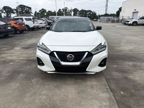 Used 2020 Nissan Maxima Platinum w/ Sport Mat Group FWD image 2