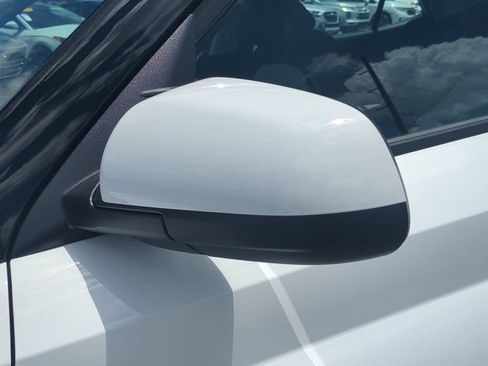 New 2026 Hyundai Venue SEL FWD image 12