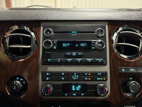 Used 2011 Ford F250 Lariat w/ FX4 Off Road Pkg AWD/4WD image 27