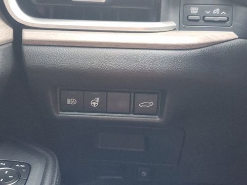 Used 2025 Toyota Grand Highlander FWD image 23