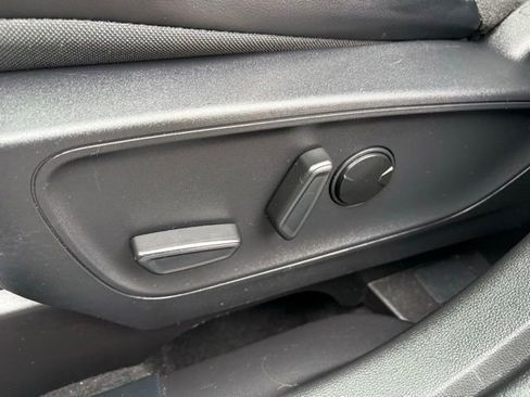 Used 2025 Ford Escape ST-Line AWD/4WD image 25