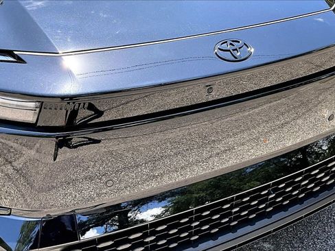Used 2026 Toyota C-HR AWD/4WD image 34