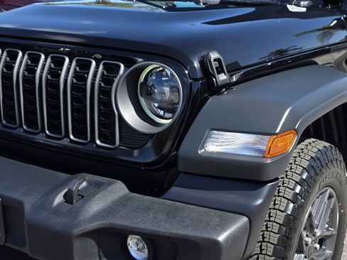 New 2026 Jeep Wrangler Unlimited Sport AWD/4WD image 8