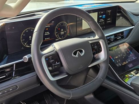 Used 2025 INFINITI QX80 Luxe RWD image 25