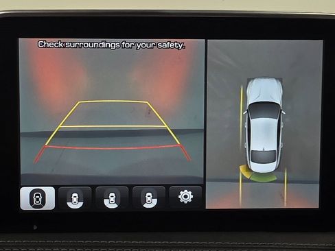 Used 2021 Genesis G70 3.3T w/ Sport Package image 9