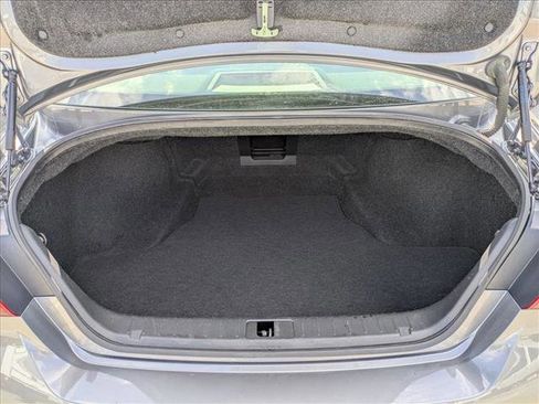 Used 2018 INFINITI Q70 L 3.7 image 6