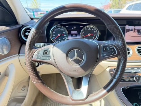 Used 2018 Mercedes-Benz E 400 4MATIC Sedan image 20