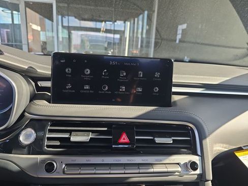 New 2026 Genesis G70 2.5T image 16