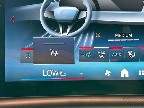 Certified 2025 BMW X2 M35i w/ Premium Package image 20