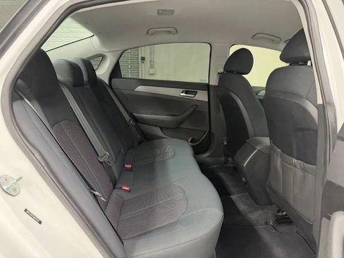 Used 2018 Hyundai Sonata SE FWD image 16