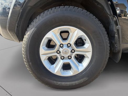 Used 2021 Toyota 4Runner SR5 AWD/4WD image 7