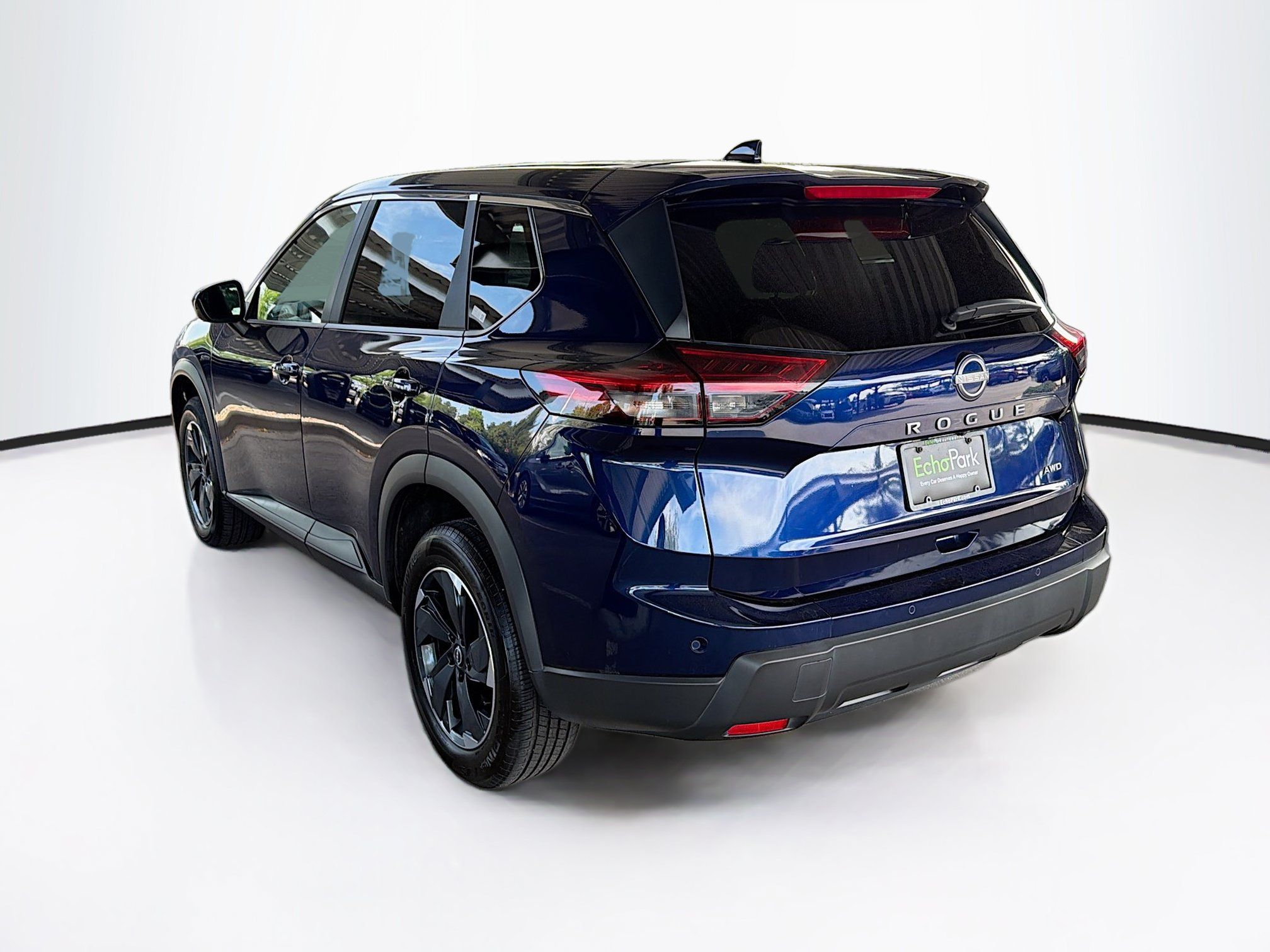 Used 2025 Nissan Rogue SV AWD/4WD image 5