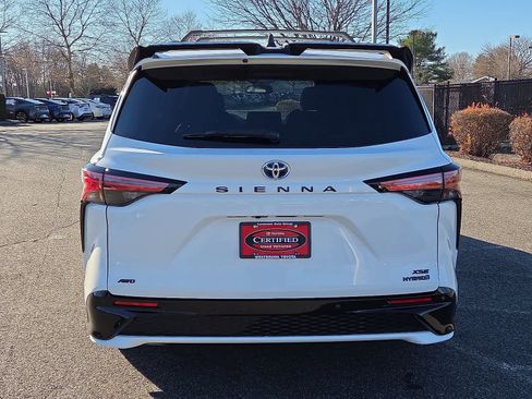 Certified 2024 Toyota Sienna XSE image 6