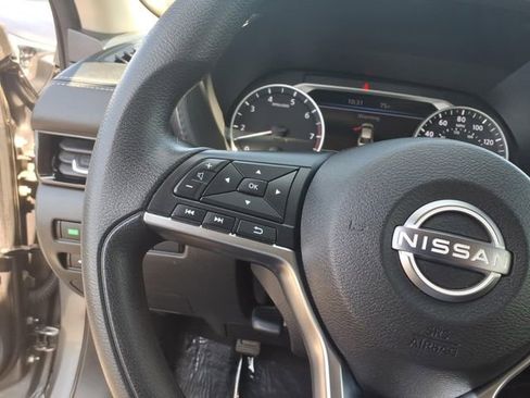 Used 2024 Nissan Sentra SV FWD image 18