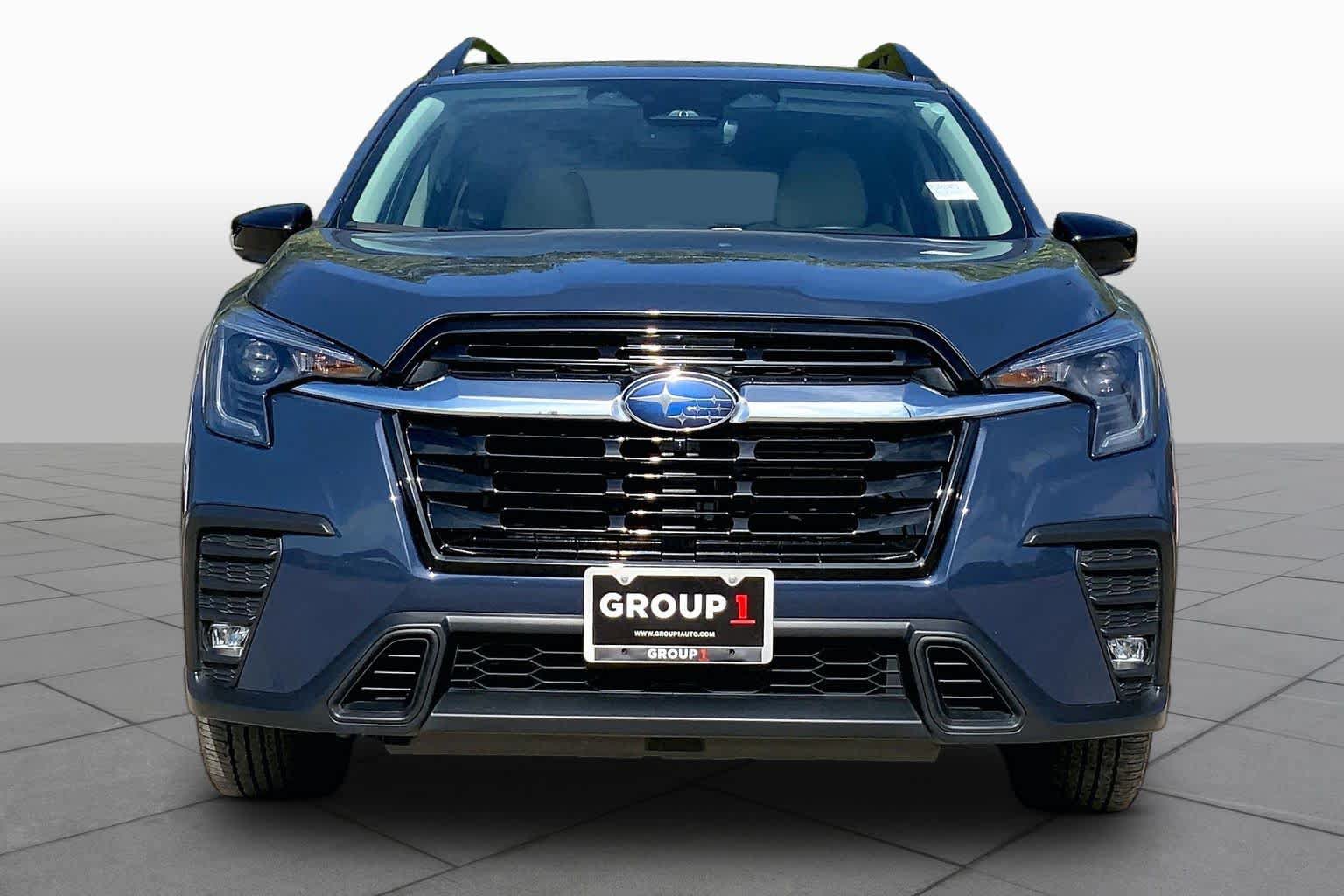 Used 2024 Subaru Ascent Limited w/ Technology Package AWD/4WD image 4