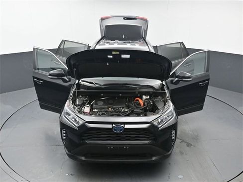 Used 2022 Toyota RAV4 LE image 48