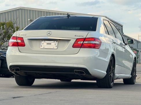 Used 2010 Mercedes-Benz E 350 4MATIC Sedan image 9